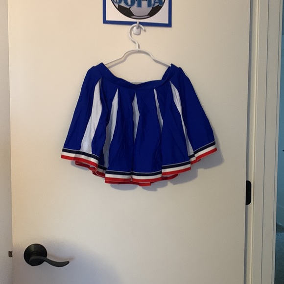 Cheer uniform dress up - Picture 3 of 6
